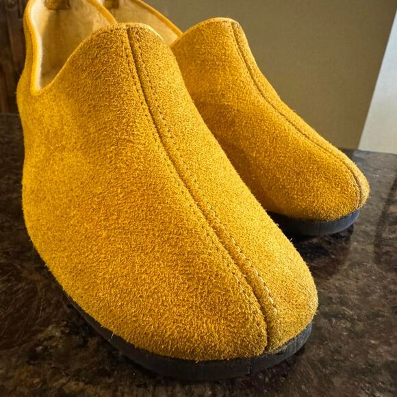 Vintage Daniel Green Women's Yellow shoes/ Slippers - size 6 - Picture 2 of 8